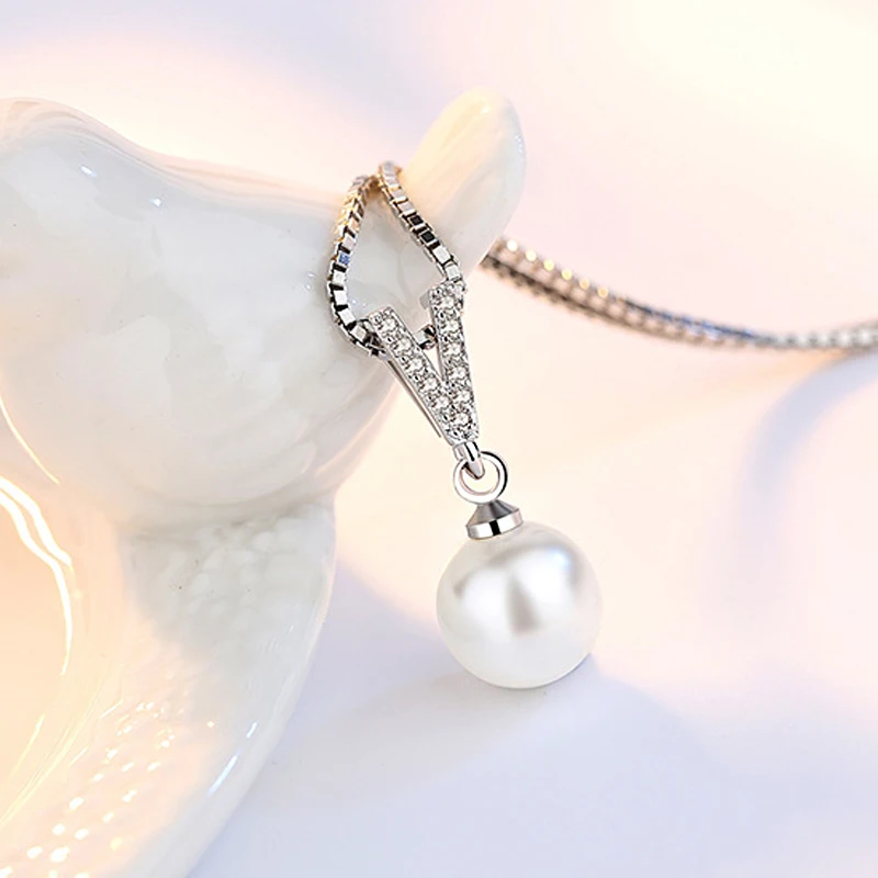Neue 925 Sterling Silber Süßwasser Perle Cz Anhänger Halskette Feine V Glyphe Strass Tropfen Halsketten Frauen Hochzeit Schmuck Geschenk Neue 925 Sterling Silber Süßwasser Perle Cz Anhänger Halskette Feine V Glyphe Strass Tropfen Halsketten Frauen Hochzeit Schmuck Geschenk - Image 3