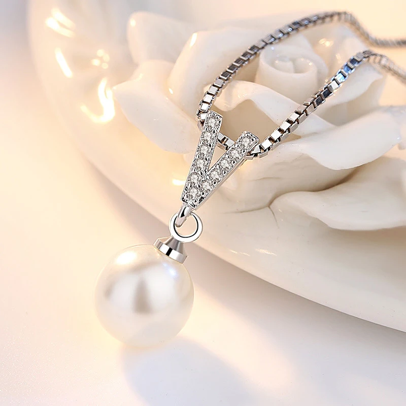 Neue 925 Sterling Silber Süßwasser Perle Cz Anhänger Halskette Feine V Glyphe Strass Tropfen Halsketten Frauen Hochzeit Schmuck Geschenk Neue 925 Sterling Silber Süßwasser Perle Cz Anhänger Halskette Feine V Glyphe Strass Tropfen Halsketten Frauen Hochzeit Schmuck Geschenk - Image 4