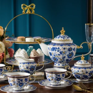 Englisch Bone China Kaffeetasse Set Europäischen tee-set keramik nachmittag blume tee tasse teller Italienische schwarz tee hause Amerikanischen