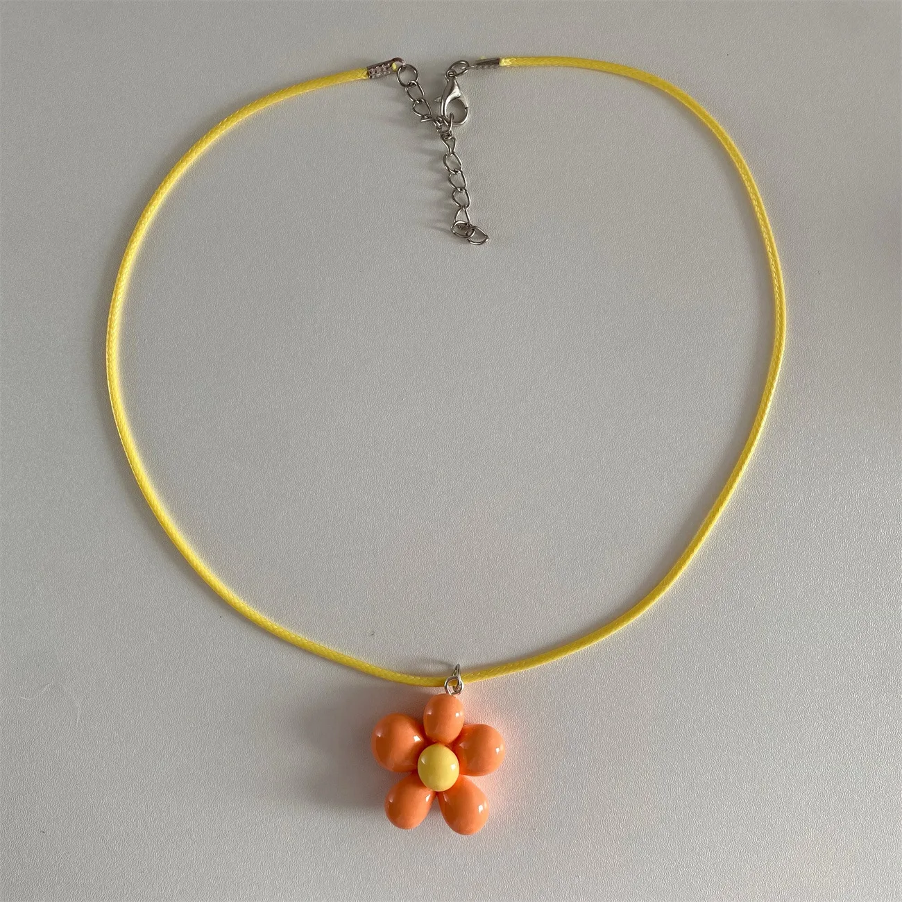 Lats Süße Bunte Blumen-Anhänger-Halskette Für Frauen Und Mädchen, Blumen-Design, Seilkette, Halsreifen, Modeschmuck, Geschenk Lats Süße Bunte Blumen-Anhänger-Halskette Für Frauen Und Mädchen, Blumen-Design, Seilkette, Halsreifen, Modeschmuck, Geschenk - Image 12
