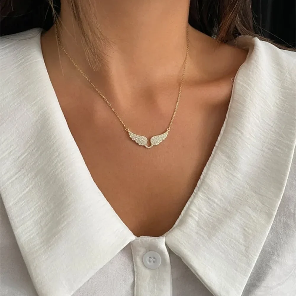 Exquisite Luxuriöse Glänzende Zirkonbesetzte Goldfarbene Engelsflügel-Anhänger-Halskette Für Damen Mode-Designer-Schmuck-Accessoires Exquisite Luxuriöse Glänzende Zirkonbesetzte Goldfarbene Engelsflügel-Anhänger-Halskette Für Damen Mode-Designer-Schmuck-Accessoires - Image 6