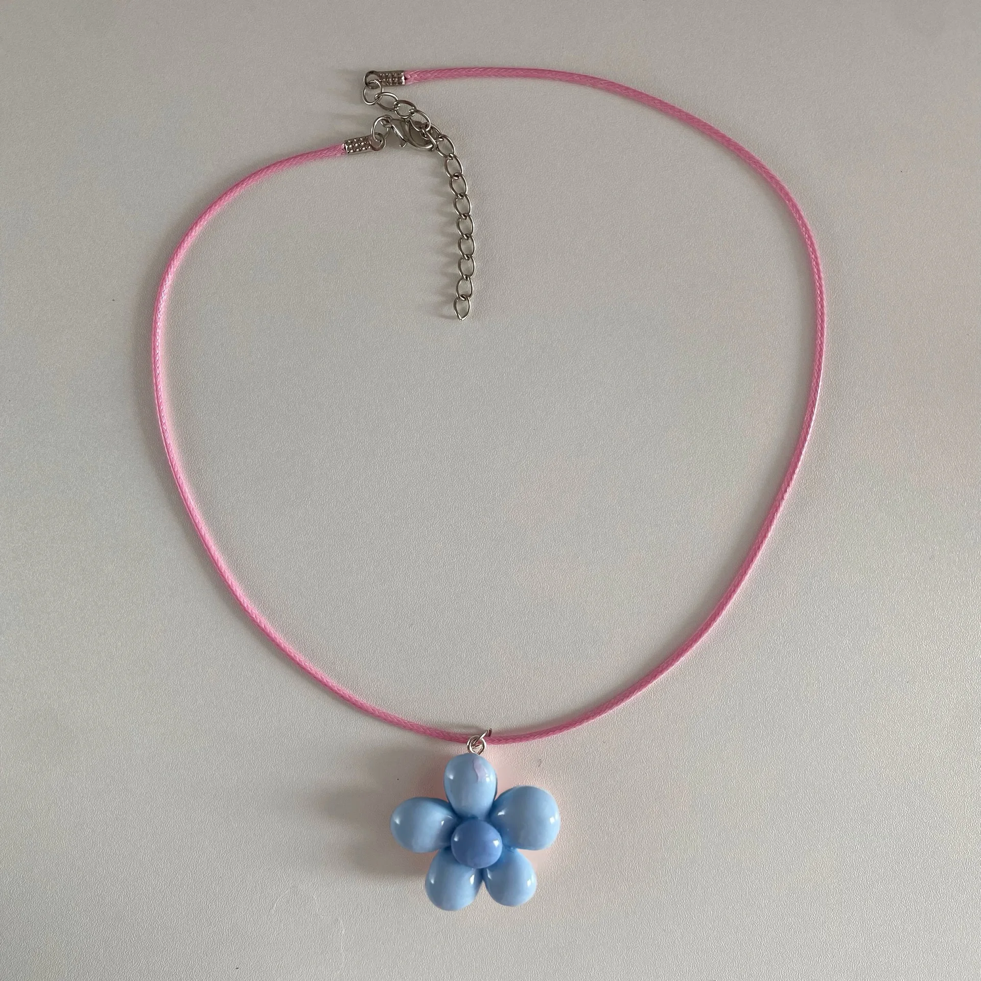 Lats Süße Bunte Blumen-Anhänger-Halskette Für Frauen Und Mädchen, Blumen-Design, Seilkette, Halsreifen, Modeschmuck, Geschenk Lats Süße Bunte Blumen-Anhänger-Halskette Für Frauen Und Mädchen, Blumen-Design, Seilkette, Halsreifen, Modeschmuck, Geschenk - Image 11