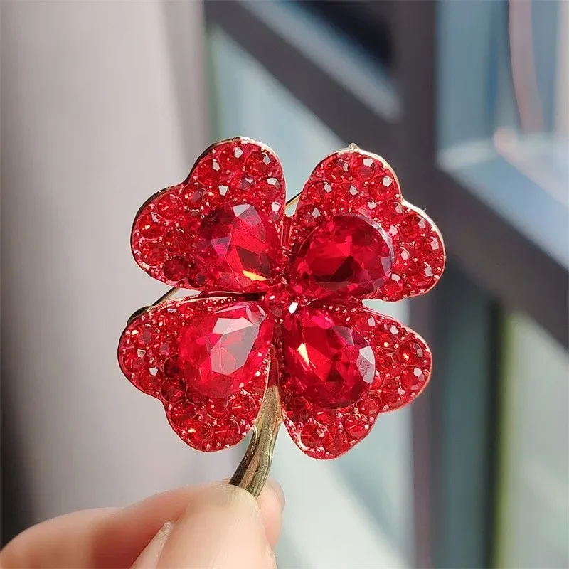Blaue Farbe Strass Kleeblatt Broschen Für Frauen Dame Blume Party Anstecknadeln Geschenke Blaue Farbe Strass Kleeblatt Broschen Für Frauen Dame Blume Party Anstecknadeln Geschenke - Image 16