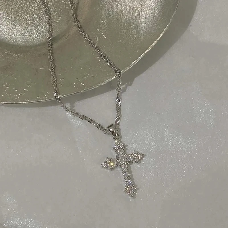 Glänzende Kristall Zirkon Kreuz Anhänger Halskette Für Frauen Mädchen Punk Silber Farbe Dünne Kette Halskette Partei Schmuck Geburtstag Geschenk Glänzende Kristall Zirkon Kreuz Anhänger Halskette Für Frauen Mädchen Punk Silber Farbe Dünne Kette Halskette Partei Schmuck Geburtstag Geschenk - Image 6