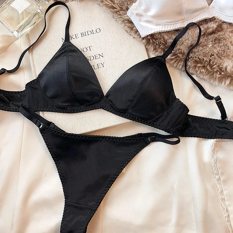 Sommer Frauen Unterwäsche Set Sexy Seiden Dreieck Tasse Drahtlose Bhs Französisch Bra Lette Nahtlos Intimates Bh Und Tanga Dessous Set Sommer Frauen Unterwäsche Set Sexy Seiden Dreieck Tasse Drahtlose Bhs Französisch Bra Lette Nahtlos Intimates Bh Und Tanga Dessous Set - Image 4