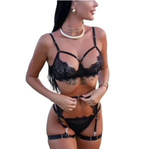 Krasapt Fancy Lace Sexy Dessous 4-teiliges Set Sexi Hollow Out Sheer BHs und Tangas Strumpfhalteranzüge mit Schößchenrock Erotische Outtits