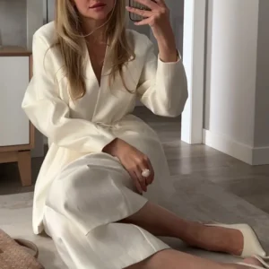 Einfarbiges Schnür-Mantel-Set mit Langer Hose für Damen V-Ausschnitt Langarm-Jacke Hochgeschnittene Gerade Hose Lässig Schicke Neue Damen-Sets
