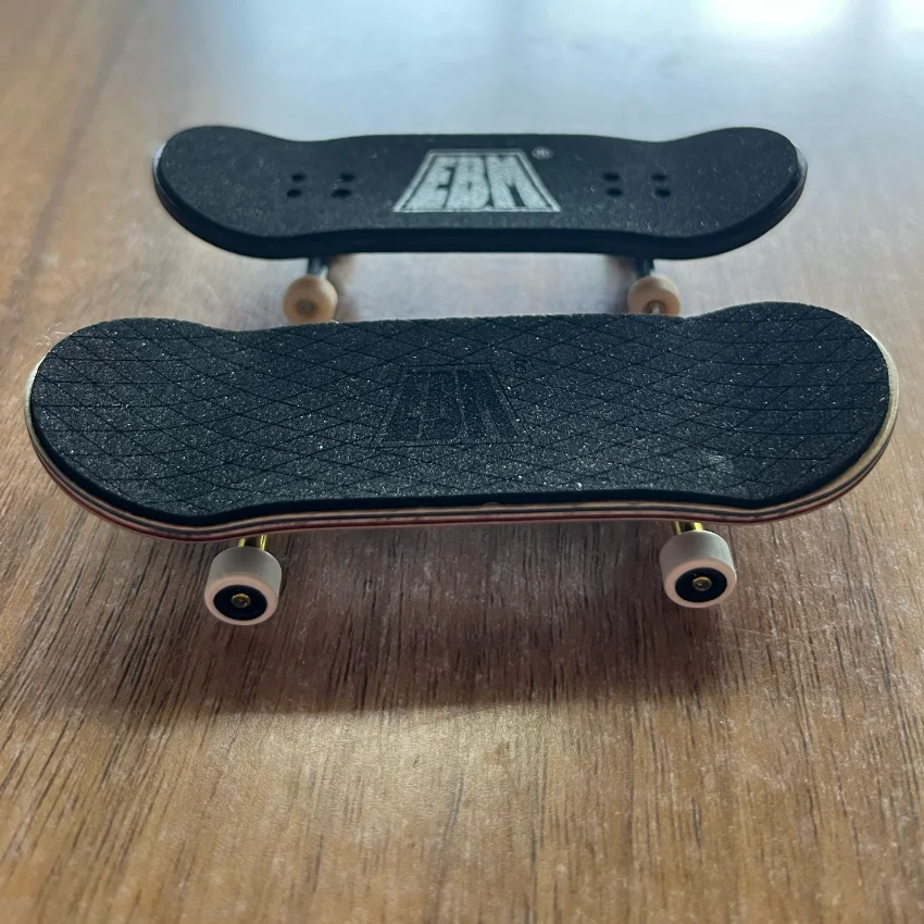 Professionelles Mini-Skateboard Aus Holz, Komplettes Finger-Skateboard Aus Ahorn, 32 Mm, 34 Mm, Perfektes Sammlerspielzeug, Geschenk Für Kinder Und Jugendliche Professionelles Mini-Skateboard Aus Holz, Komplettes Finger-Skateboard Aus Ahorn, 32 Mm, 34 Mm, Perfektes Sammlerspielzeug, Geschenk Für Kinder Und Jugendliche - Image 5