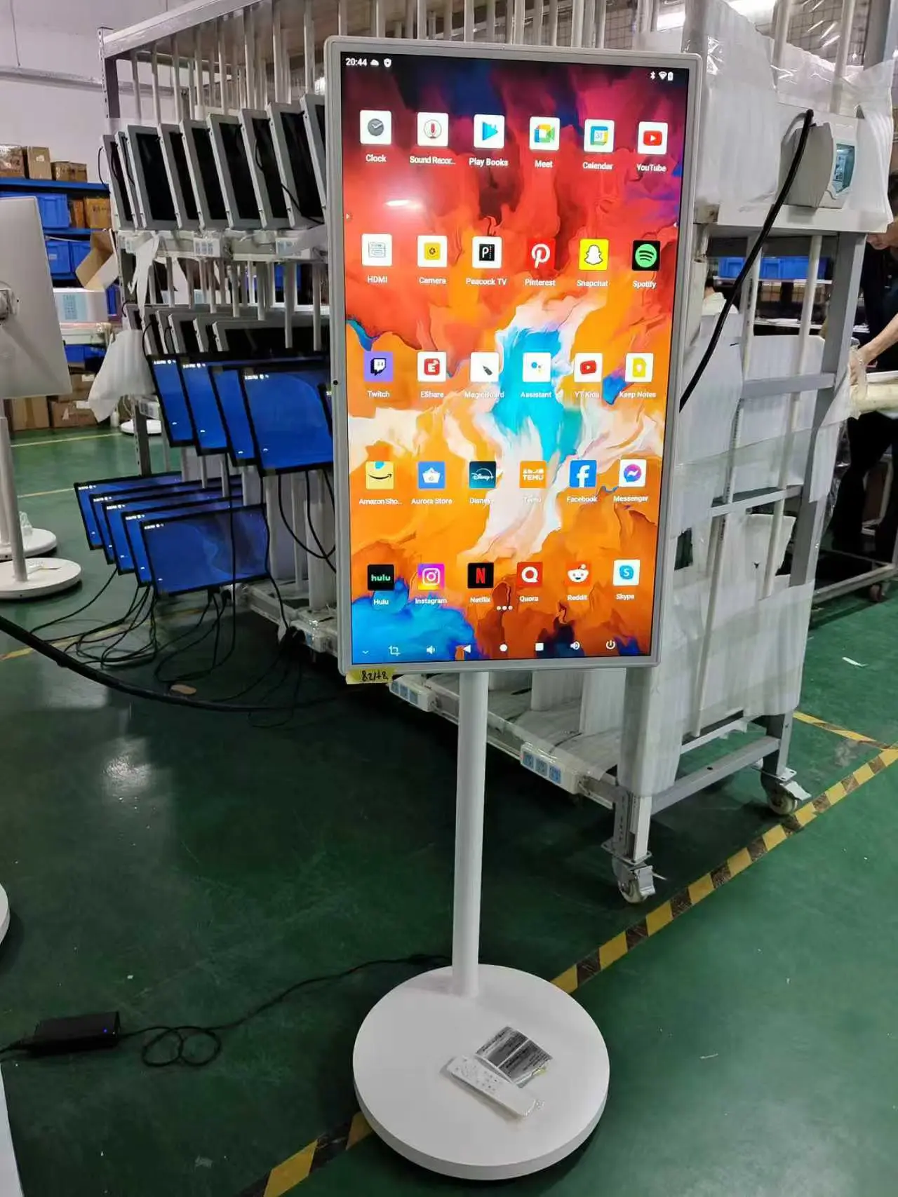 32 Zoll Mobiler Smart Tv Auf Rädern – Touchscreen-Display Für Zuhause, Camping Und Büro 32 Zoll Mobiler Smart Tv Auf Rädern – Touchscreen-Display Für Zuhause, Camping Und Büro - Image 3