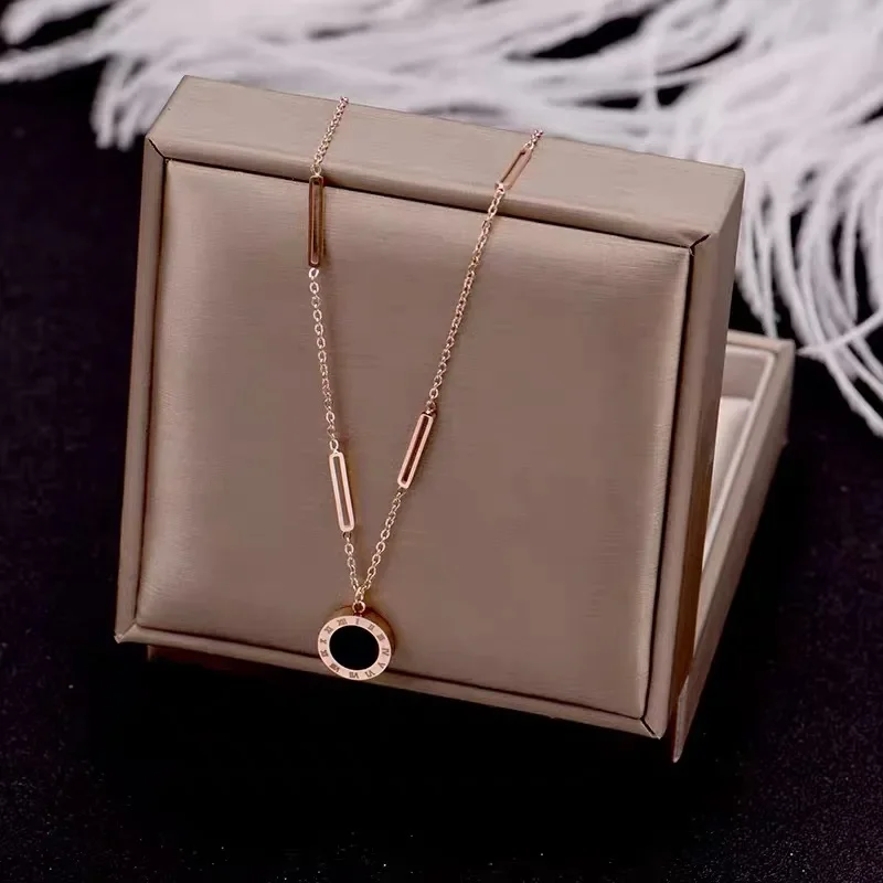 Klassische Edelstahl-Halskette Mit Römischem Digitalem Wafer-Anhänger Für Frauen, Charm-Geometrie, Runde Muschel-Chokerketten, Schmuck, Geschenke Klassische Edelstahl-Halskette Mit Römischem Digitalem Wafer-Anhänger Für Frauen, Charm-Geometrie, Runde Muschel-Chokerketten, Schmuck, Geschenke - Image 16