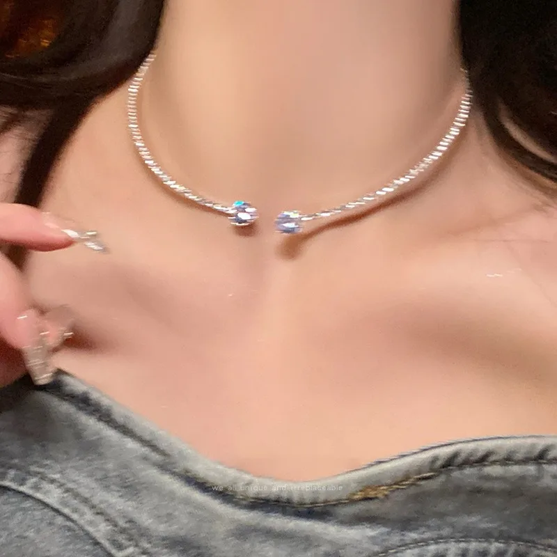 Koreanische Mode Strass Herz Kragen Choker Halskette Für Frauen Einfache Offene Kragen Halskette Drehmomente Schmuck Zubehör Koreanische Mode Strass Herz Kragen Choker Halskette Für Frauen Einfache Offene Kragen Halskette Drehmomente Schmuck Zubehör - Image 2
