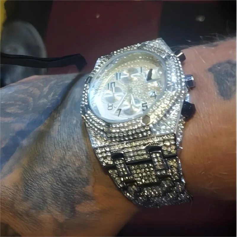 Modemarke Missfox Luxus Uhren Männer Automatische Datum Wasserdichte Quarzuhr Hip Hop Eis Diamant Schmuck Armbanduhr Mann Modemarke Missfox Luxus Uhren Männer Automatische Datum Wasserdichte Quarzuhr Hip Hop Eis Diamant Schmuck Armbanduhr Mann - Image 2