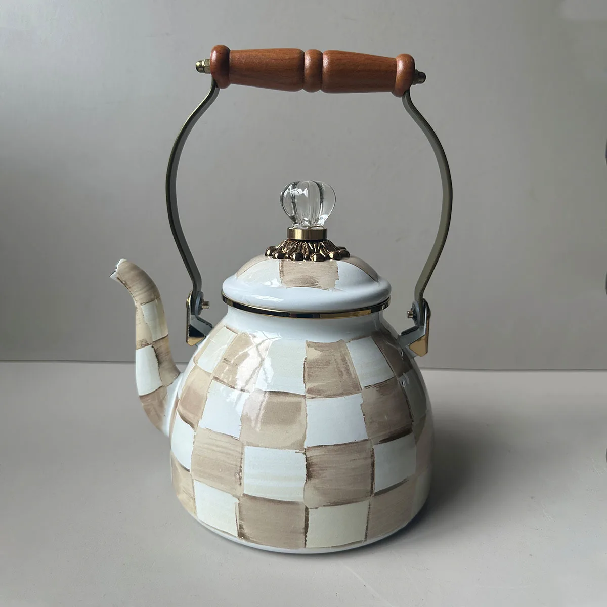 2,5 Quart Emaille Teekanne – Vintage Teekessel Mit Griff Für Herd, Tee Und Kaffee 2,5 Quart Emaille Teekanne – Vintage Teekessel Mit Griff Für Herd, Tee Und Kaffee - Image 4