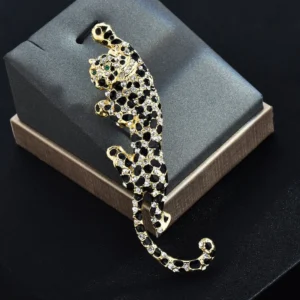 Vintage Leoparden-Brosche, Goldton mit schwarzen & klaren Strasssteinen, grünen Kristallaugen, Retro-Luxus-Anstecknadel