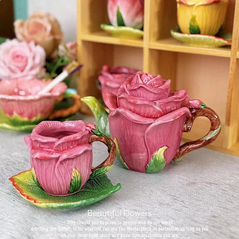 Rosen-Teekannen-Set Unterglasur-Keramik Blumen-Teetassen Vintage Englisches Tafelgeschirr Dekor Rosen-Teekannen-Set Unterglasur-Keramik Blumen-Teetassen Vintage Englisches Tafelgeschirr Dekor - Image 2