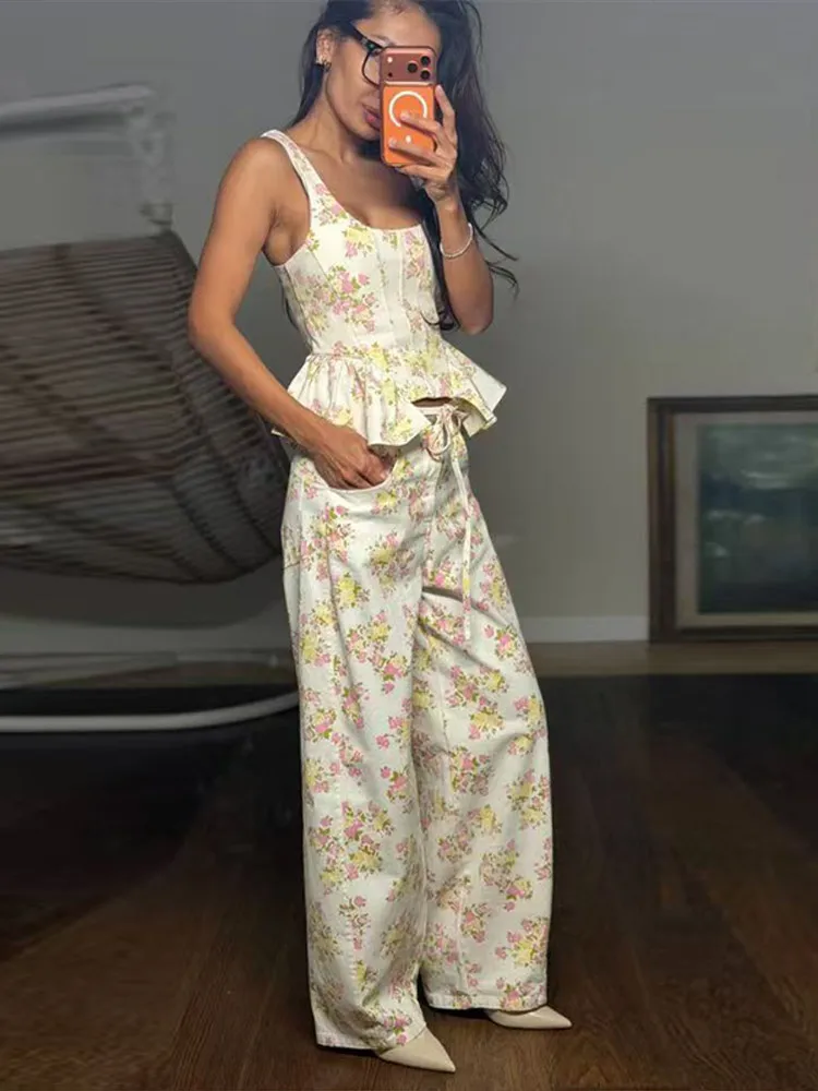 Damen Hosen Set Mit Rüschen Und Blumenmuster – Ärmelloses Oberteil Mit Geraffter Taille Und Gerader Schnürhose Damen Hosen Set Mit Rüschen Und Blumenmuster – Ärmelloses Oberteil Mit Geraffter Taille Und Gerader Schnürhose - Image 2
