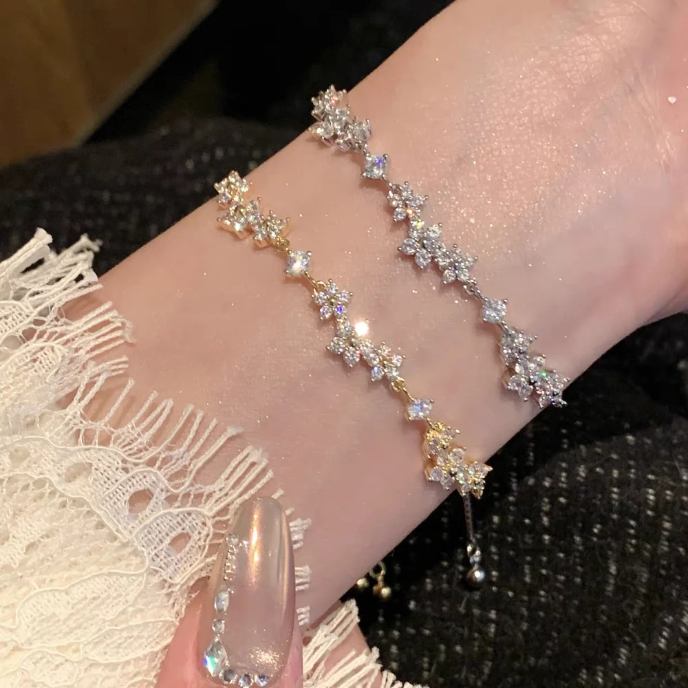 Armband Aus Zinklegierung, Funkelndes Zirkon-Blumenarmband, Handgefertigtes Armband Aus Legierung Für Den Täglichen Gebrauch, Modeaccessoire, Party Armband Aus Zinklegierung, Funkelndes Zirkon-Blumenarmband, Handgefertigtes Armband Aus Legierung Für Den Täglichen Gebrauch, Modeaccessoire, Party - Image 2