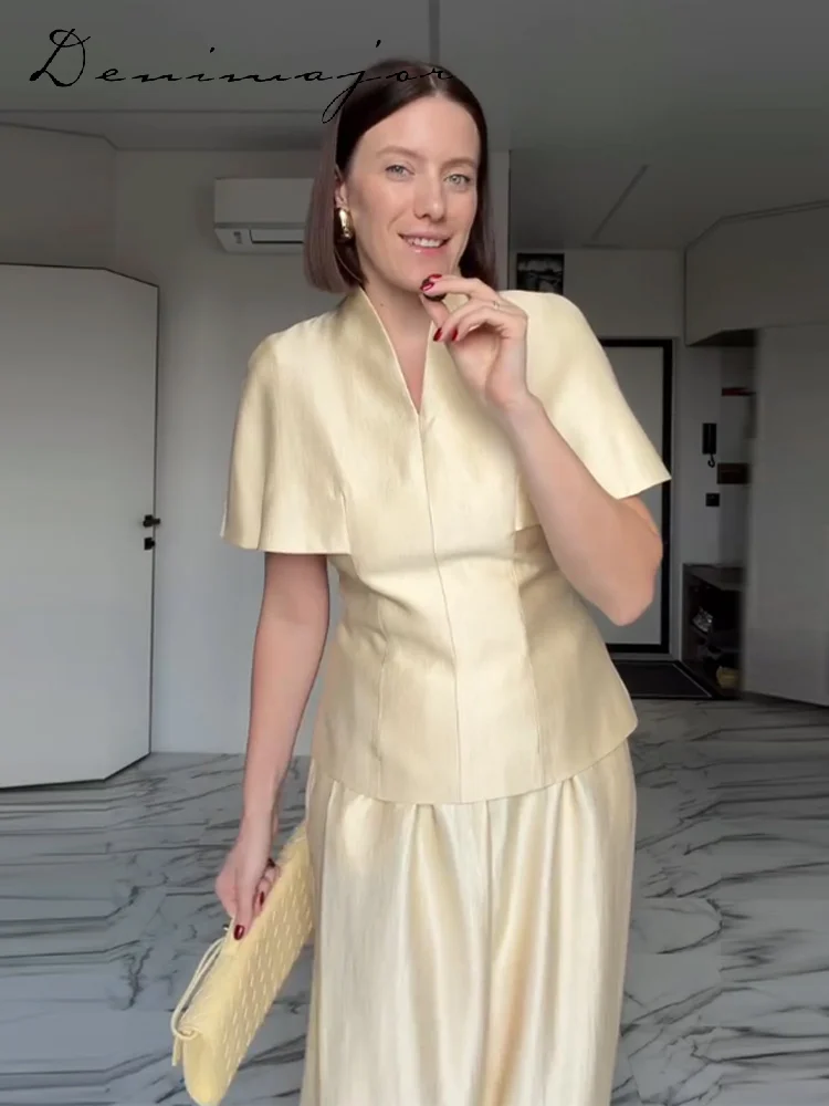 Modisches V-Ausschnitt-Oberteil Mit Laternenhose Set Für Damen – Einfarbige Kurzarm-Tops Und Lockere Weithosen – Sommer 2026 Freizeit-Outfit Für Damen Modisches V-Ausschnitt-Oberteil Mit Laternenhose Set Für Damen – Einfarbige Kurzarm-Tops Und Lockere Weithosen – Sommer 2026 Freizeit-Outfit Für Damen - Image 3
