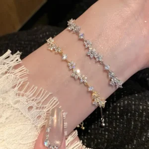 Glitzerndes Zirkon-Kirschblüten-Armband für Damen, luxuriöses, glänzendes, verstellbares Blumenarmband, Schmuckgeschenk, Modeaccessoire