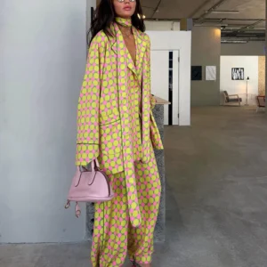 Vintage Polka Dot Damen-Hosenanzüge 2-teilig: Bluse mit Krawattenkragen und langen Ärmeln, lockere Hose mit weitem Bein, 2026 Herbst Damen-Urlaubsanzüge