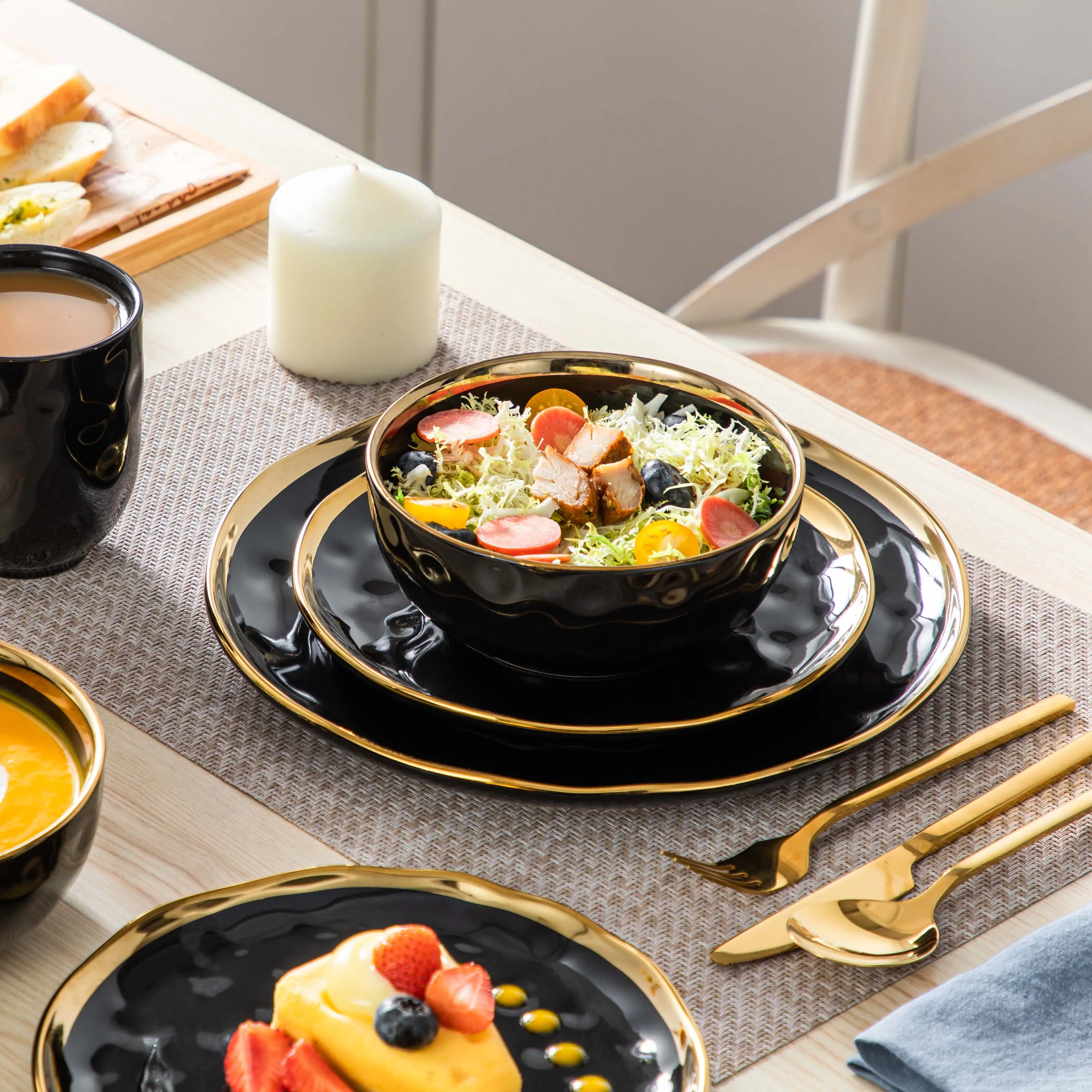 Lovecasa 16/32 Stück Schwarzes Porzellan Geschirr Set Keramik Platte Mit Gold Verkleidung Teller/Dessert/Tasse/Schüssel Geschirr Set Lovecasa 16/32 Stück Schwarzes Porzellan Geschirr Set Keramik Platte Mit Gold Verkleidung Teller/Dessert/Tasse/Schüssel Geschirr Set - Image 2