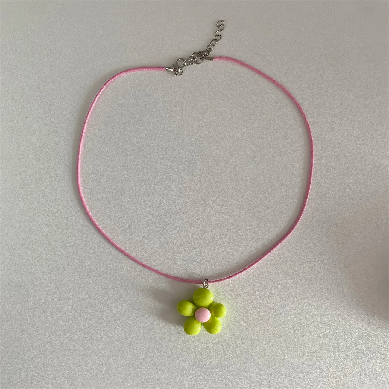 Lats Süße Bunte Blumen-Anhänger-Halskette Für Frauen Und Mädchen, Blumen-Design, Seilkette, Halsreifen, Modeschmuck, Geschenk Lats Süße Bunte Blumen-Anhänger-Halskette Für Frauen Und Mädchen, Blumen-Design, Seilkette, Halsreifen, Modeschmuck, Geschenk - Image 16
