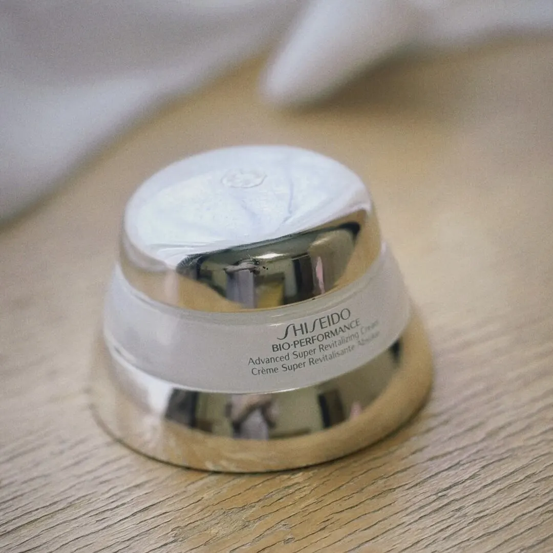 Shiseido Bio-Performance Advanced Super Revitalizing Cream Tiefenwirksame Feuchtigkeitspflege Gesichtscreme Verbessert Die Elastizität Glättet Feine Linien Shiseido Bio-Performance Advanced Super Revitalizing Cream Tiefenwirksame Feuchtigkeitspflege Gesichtscreme Verbessert Die Elastizität Glättet Feine Linien - Image 4