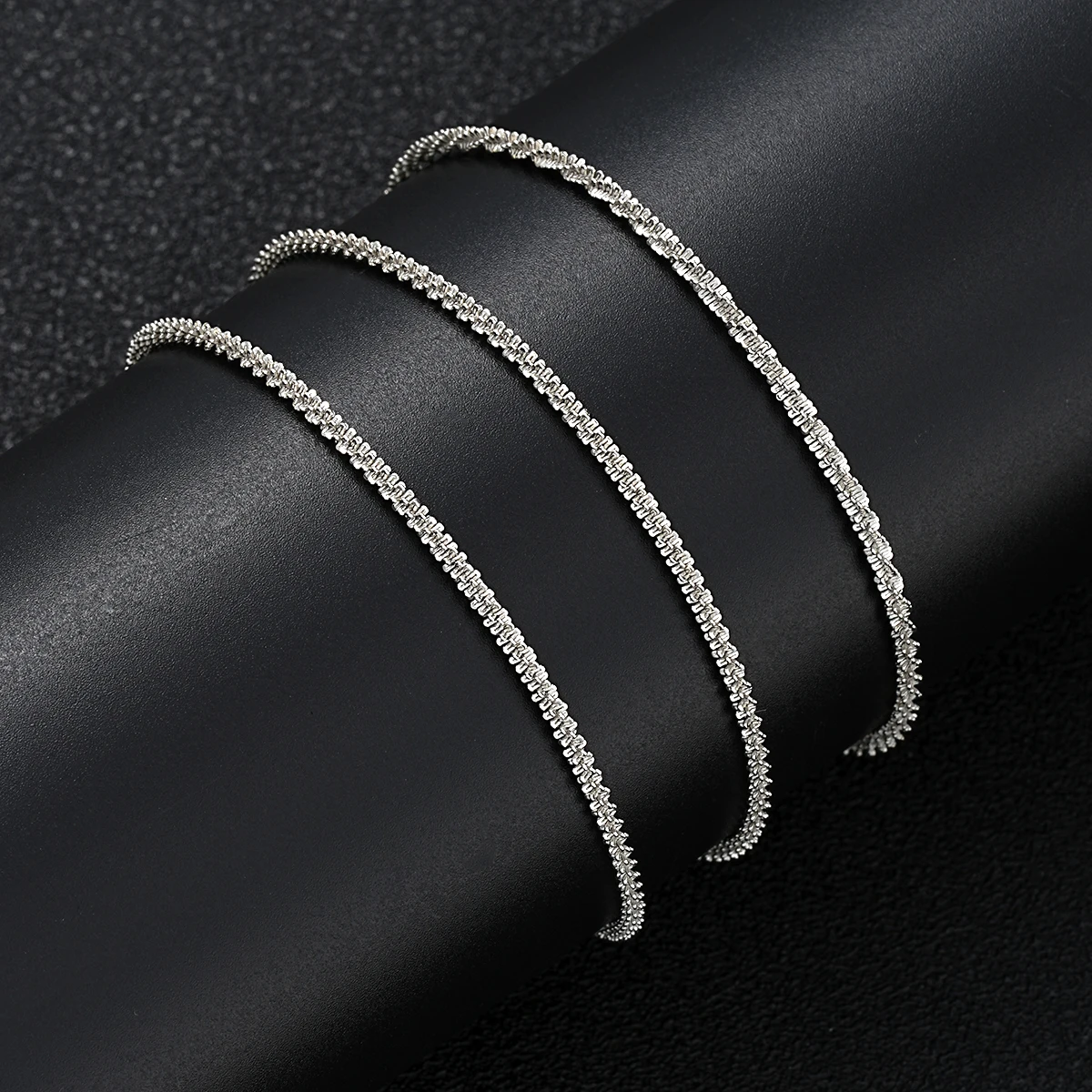 3-Teiliges Fußkettchen-Set Mit Funkelnder Kette Für Damen, Zirkon-Herz, Mehrschichtiges Kupfer-Armband Am Bein Und Fuß, Trendiger Sommer-Strand-Schmuck, Geschenk 3-Teiliges Fußkettchen-Set Mit Funkelnder Kette Für Damen, Zirkon-Herz, Mehrschichtiges Kupfer-Armband Am Bein Und Fuß, Trendiger Sommer-Strand-Schmuck, Geschenk - Image 3