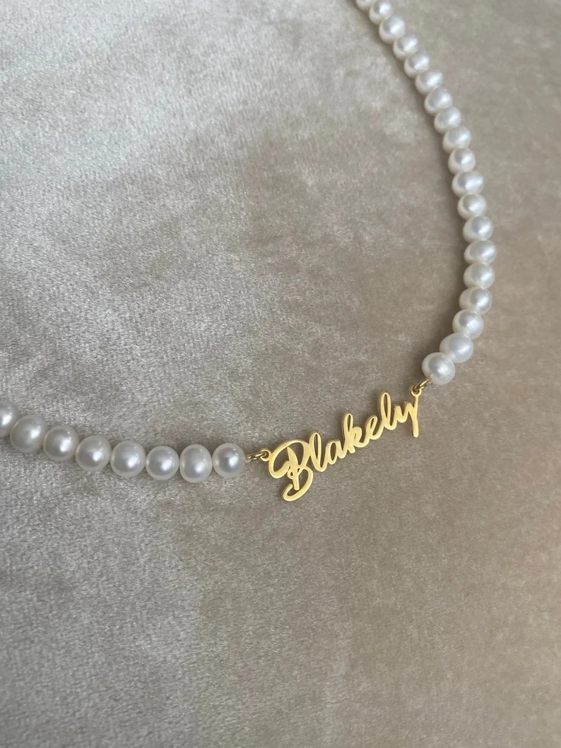 Modische Perlenkette Für Frauen, Personalisierte Namensschild-Halskette, Luxuriöser Süßwasserperlen-Schmuck, Geschenk Für Frauen Modische Perlenkette Für Frauen, Personalisierte Namensschild-Halskette, Luxuriöser Süßwasserperlen-Schmuck, Geschenk Für Frauen - Image 4