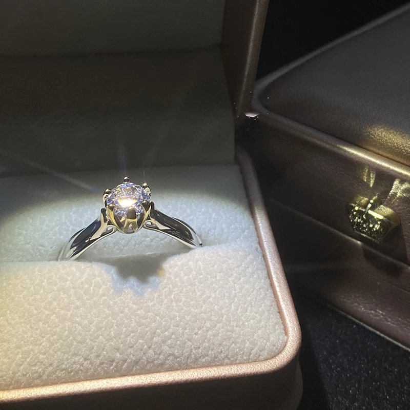 Reiner 18K Gold Moissanit-Ring Für Damen Mit Edelsteinen, Paar-Schmuck Für Hochzeit Und Verlobung, Valentinstag- Und Jubiläumsgeschenk Reiner 18K Gold Moissanit-Ring Für Damen Mit Edelsteinen, Paar-Schmuck Für Hochzeit Und Verlobung, Valentinstag- Und Jubiläumsgeschenk - Image 2