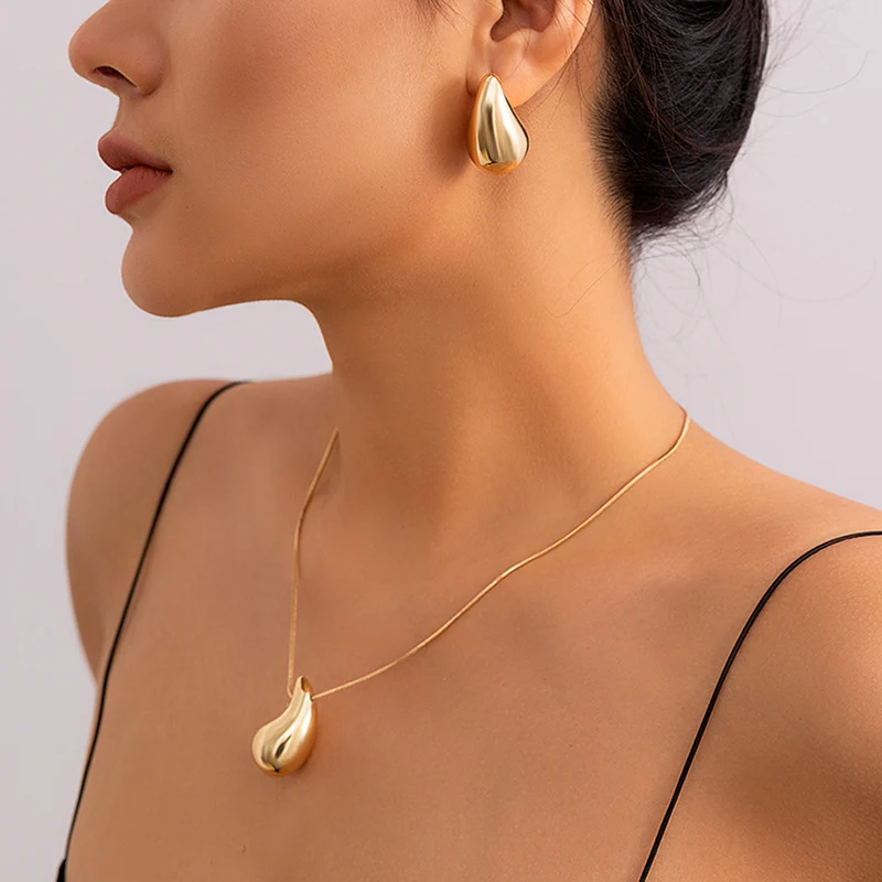 Neue Mode Gold Farbe Halskette Für Frauen Schmuck Metall Vintage Wasser Tropfen Anhänger Halskette Geburtstags Geschenk Neue Mode Gold Farbe Halskette Für Frauen Schmuck Metall Vintage Wasser Tropfen Anhänger Halskette Geburtstags Geschenk - Image 4