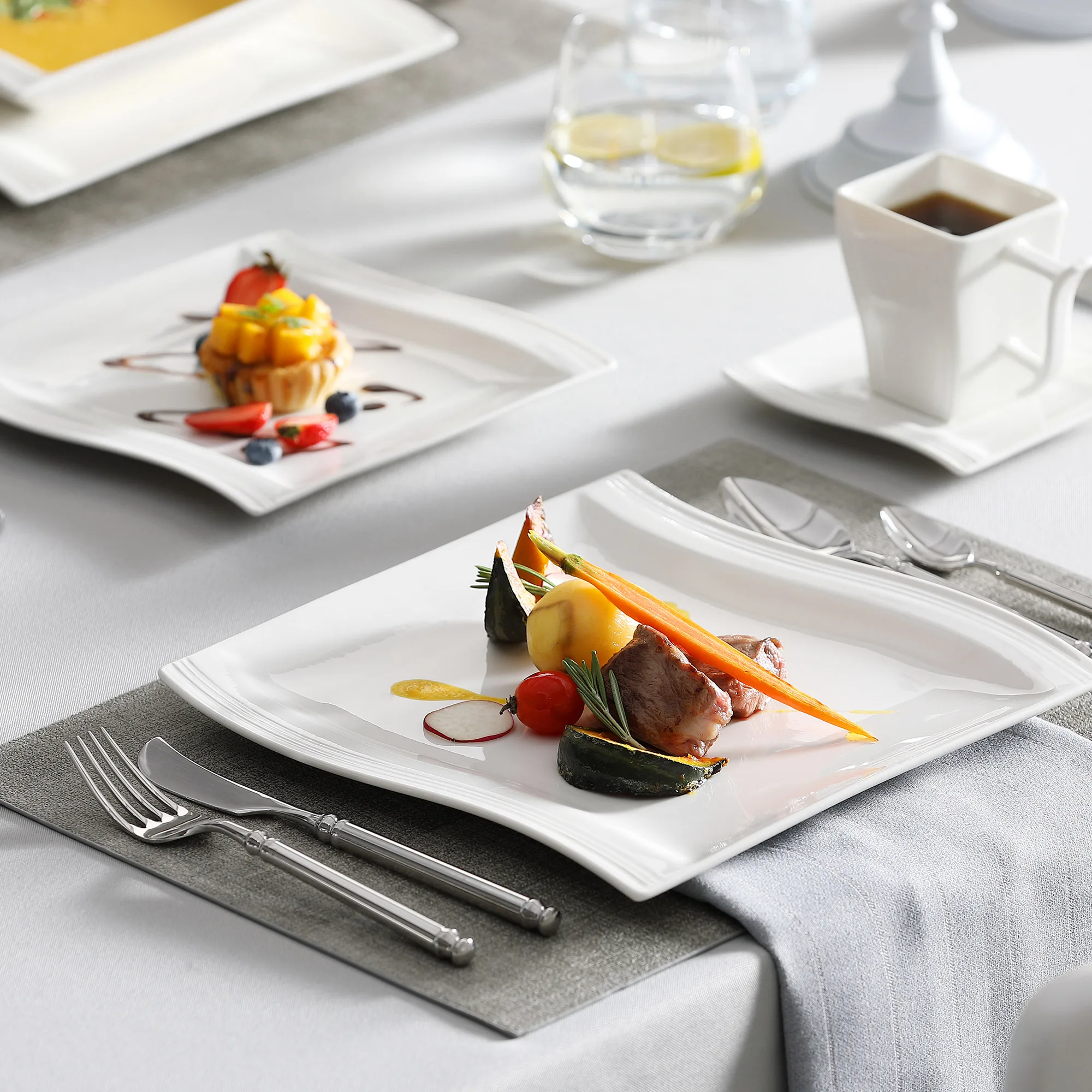 Malacasa Flora 30/60-Teiliges Porzellan Tafelservice In Weiß – Geschirrset Für 12 Personen Mit Tassen, Untertassen, Dessert- Und Suppentellern Malacasa Flora 30/60-Teiliges Porzellan Tafelservice In Weiß – Geschirrset Für 12 Personen Mit Tassen, Untertassen, Dessert- Und Suppentellern - Image 2