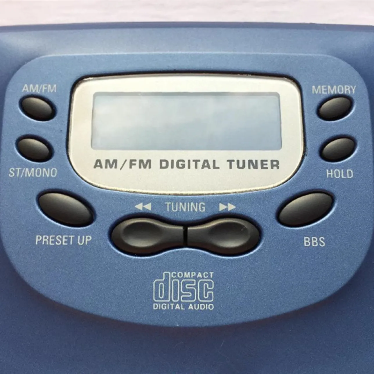 Tragbarer Cd-Walkman Mit Lcd-Display, Fm-Radio, Stoßfestem Disc-System &Amp; 3,5-Mm-Audioanschluss – Für Cd Tragbarer Cd-Walkman Mit Lcd-Display, Fm-Radio, Stoßfestem Disc-System &Amp; 3,5-Mm-Audioanschluss – Für Cd - Image 4