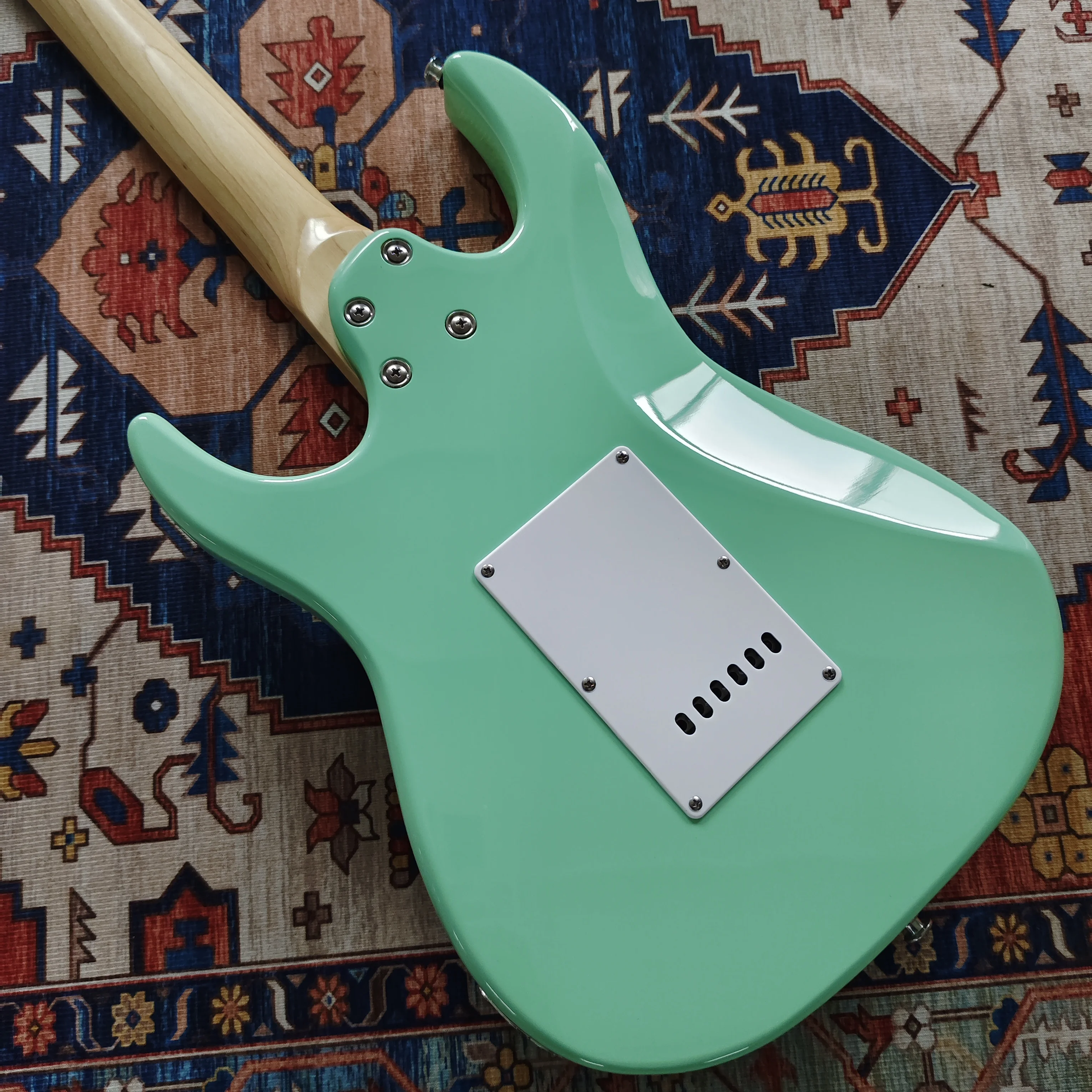 Grüne E-Gitarre Mit 9 Klangfarbenwechseln, Hss-Tonabnehmer, Vibrato Und Einzelsteg Grüne E-Gitarre Mit 9 Klangfarbenwechseln, Hss-Tonabnehmer, Vibrato Und Einzelsteg - Image 3