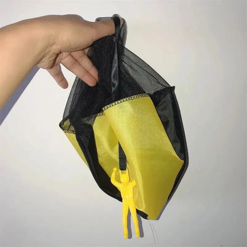 4 Stücke Farbe Zufällig Hand Werfen Fallschirm Fliegen Spielzeug Für Kinder Pädagogische Spiele Im Freien Sport Unterhaltung Sensorischen Spielen 4 Stücke Farbe Zufällig Hand Werfen Fallschirm Fliegen Spielzeug Für Kinder Pädagogische Spiele Im Freien Sport Unterhaltung Sensorischen Spielen - Image 5