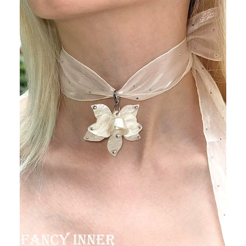 2025 Neue Band Halsband Polka Point Strass Blume Anhänger Perle Y2K Süße Lange Hals Mithelfer Für Frauen Mädchen Schmuck 2025 Neue Band Halsband Polka Point Strass Blume Anhänger Perle Y2K Süße Lange Hals Mithelfer Für Frauen Mädchen Schmuck