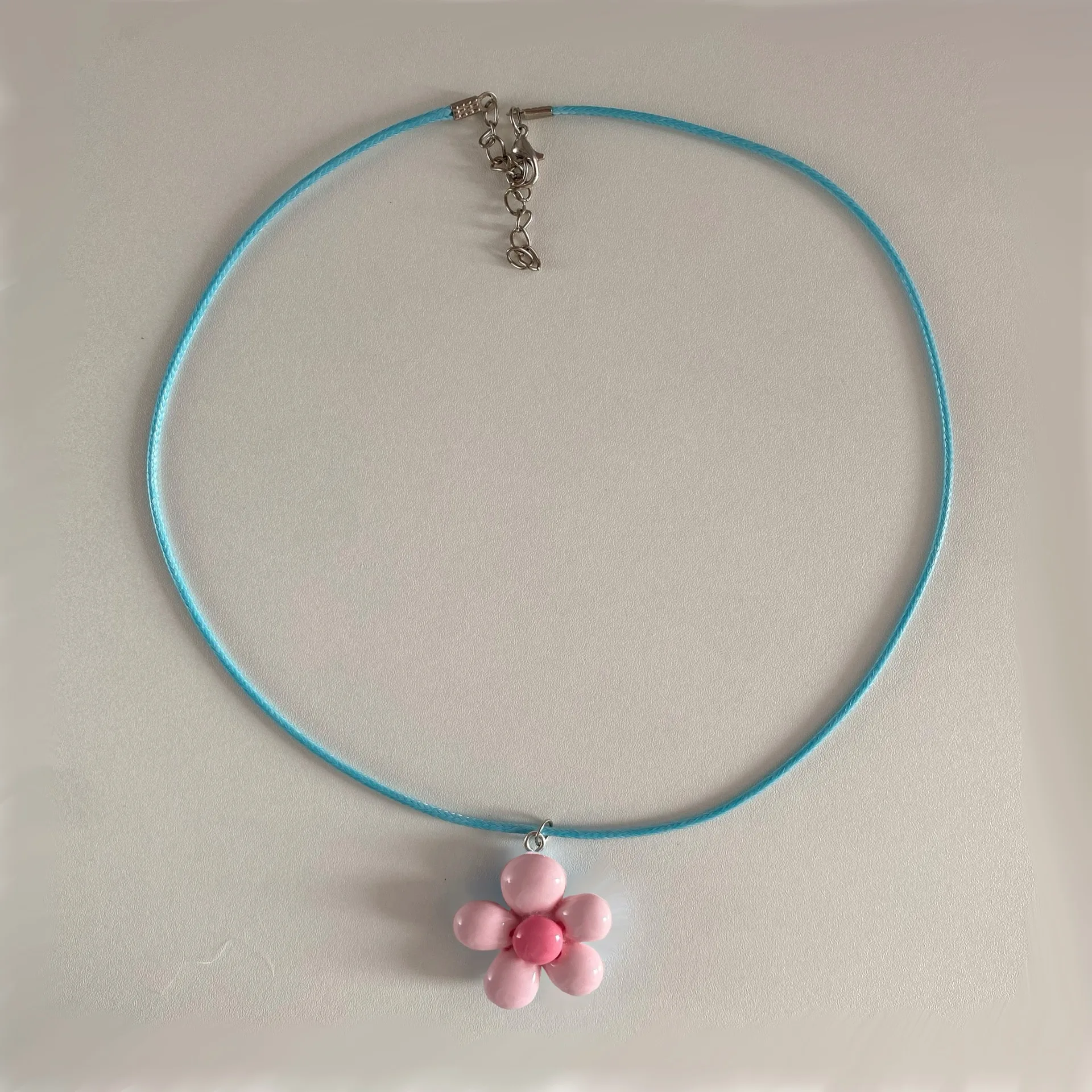 Lats Süße Bunte Blumen-Anhänger-Halskette Für Frauen Und Mädchen, Blumen-Design, Seilkette, Halsreifen, Modeschmuck, Geschenk Lats Süße Bunte Blumen-Anhänger-Halskette Für Frauen Und Mädchen, Blumen-Design, Seilkette, Halsreifen, Modeschmuck, Geschenk - Image 13