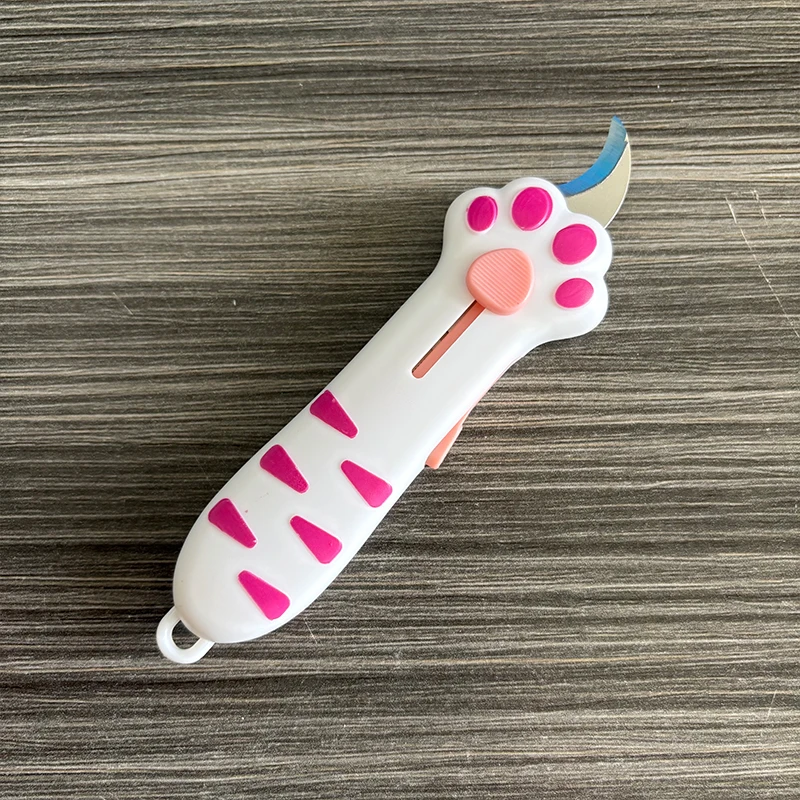 Einziehbares Katzenpfoten-Multifunktionsmesser – Tragbares Auspackwerkzeug Einziehbares Katzenpfoten-Multifunktionsmesser – Tragbares Auspackwerkzeug - Image 8