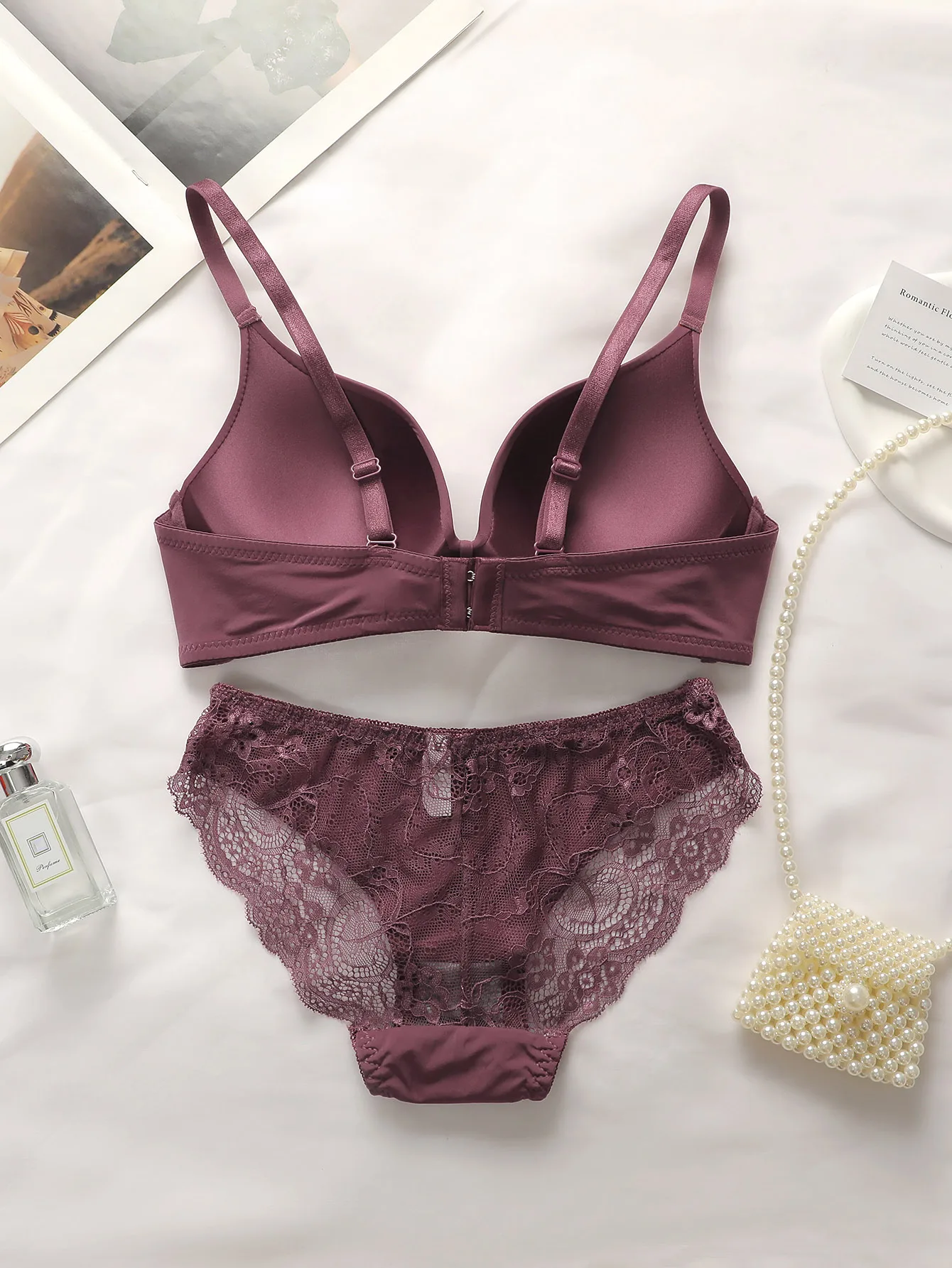 Hochwertige Heiß Verkaufte Sexy Damen Spitze Unterwäsche Set B2046 Hochwertige Heiß Verkaufte Sexy Damen Spitze Unterwäsche Set B2046 - Image 2