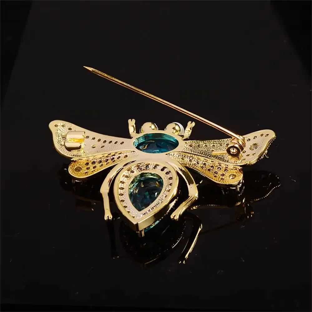 Hochwertige Grüne Kristall-Bienenbroschen Luxuriöse Strass-Insekten-Anstecknadeln Für Kragen Hut Schal Deko Modeschmuck Geschenke Hochwertige Grüne Kristall-Bienenbroschen Luxuriöse Strass-Insekten-Anstecknadeln Für Kragen Hut Schal Deko Modeschmuck Geschenke - Image 6