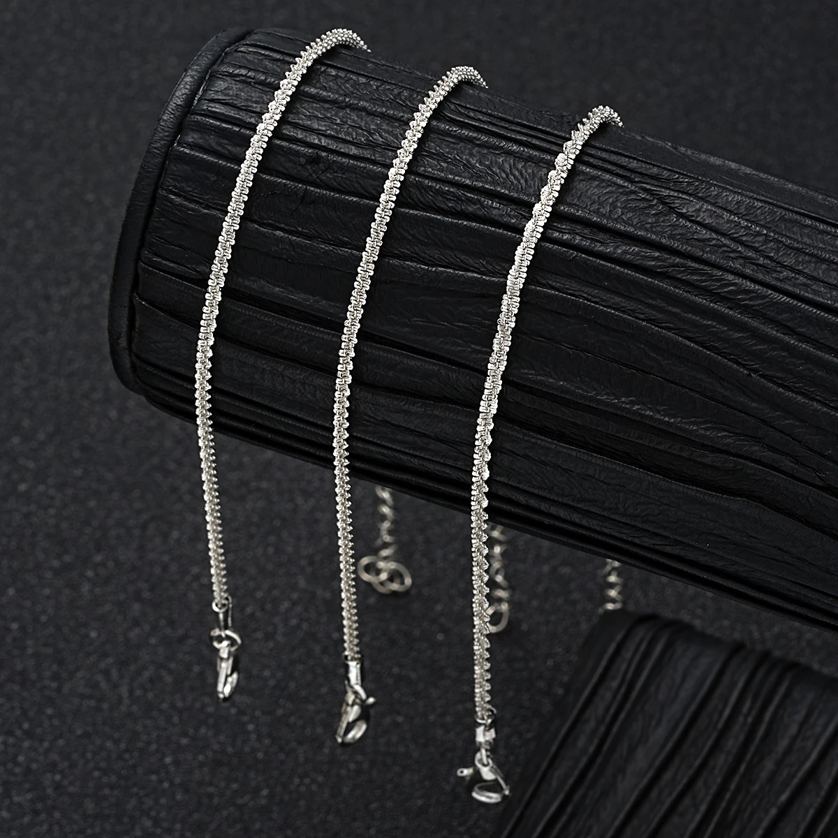 3-Teiliges Fußkettchen-Set Mit Funkelnder Kette Für Damen, Zirkon-Herz, Mehrschichtiges Kupfer-Armband Am Bein Und Fuß, Trendiger Sommer-Strand-Schmuck, Geschenk 3-Teiliges Fußkettchen-Set Mit Funkelnder Kette Für Damen, Zirkon-Herz, Mehrschichtiges Kupfer-Armband Am Bein Und Fuß, Trendiger Sommer-Strand-Schmuck, Geschenk - Image 2