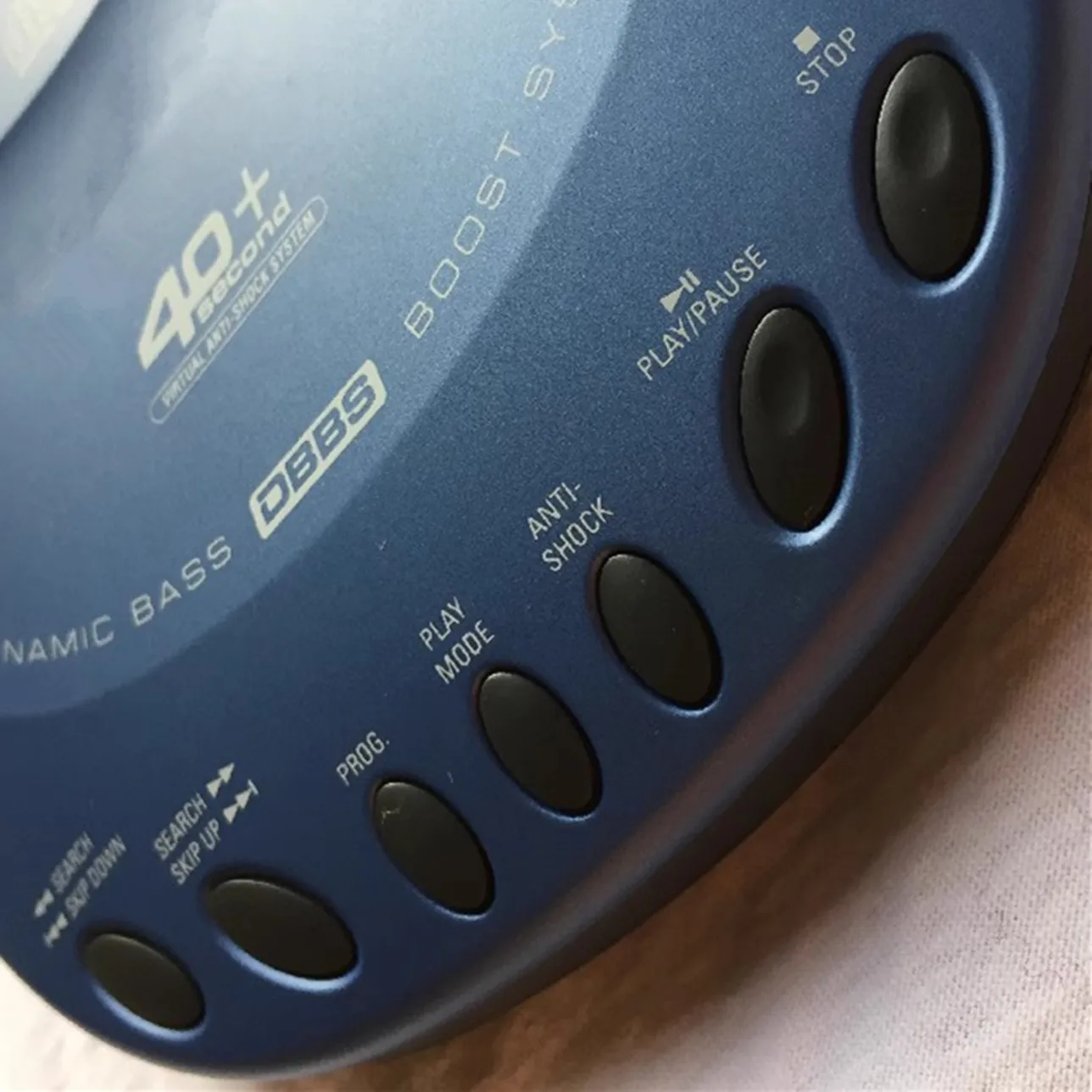 Tragbarer Cd-Walkman Mit Lcd-Display, Fm-Radio, Stoßfestem Disc-System &Amp; 3,5-Mm-Audioanschluss – Für Cd Tragbarer Cd-Walkman Mit Lcd-Display, Fm-Radio, Stoßfestem Disc-System &Amp; 3,5-Mm-Audioanschluss – Für Cd - Image 3