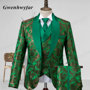 Gwenhwyfar Herren Anzug 3-teilig grün mit Sternmuster und goldener Blüte, nach Maß