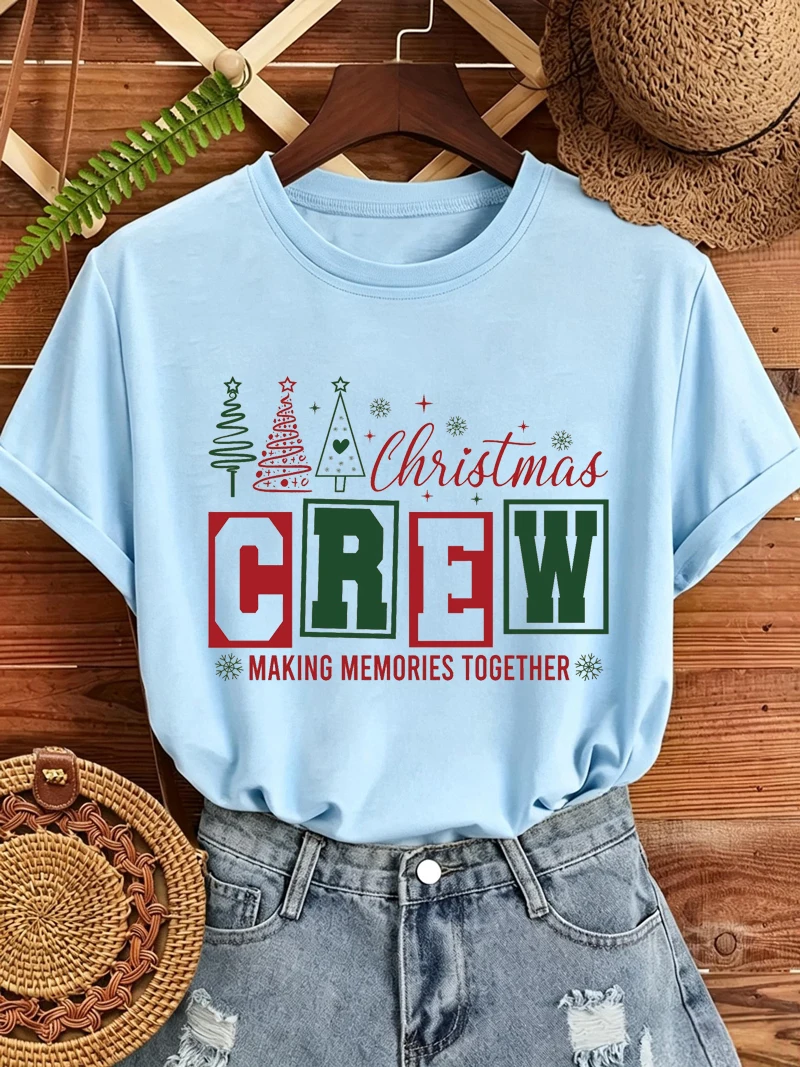 Weihnachts-T-Shirt „Christmas Crew Making Memories Together“, Kurzarm Weihnachts-T-Shirt „Christmas Crew Making Memories Together“, Kurzarm - Image 3