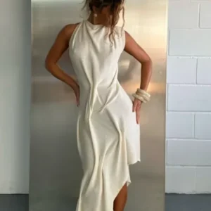 Neckholder-Maxikleid mit Raffung und asymmetrischem Saum – elegantes Damenkleid