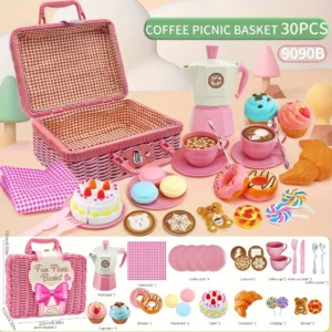 Das kleine Mädchen gibt vor, mit einem Picknick korb, einem Tee-Party-Set, einem Teese rvice mit Kaffee maschine, Keksen, Kuchen und Wild futter zu spielen