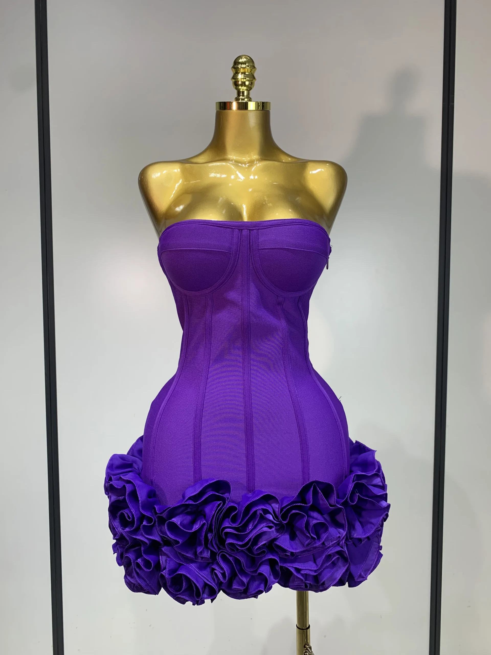 Frauen Sexy Trägerloses Rückenfreies Blumen Verziertes Mini Verbandkleid Bodycon Promi Party Cocktail Abend Party Club Kleider Frauen Sexy Trägerloses Rückenfreies Blumen Verziertes Mini Verbandkleid Bodycon Promi Party Cocktail Abend Party Club Kleider – Bild 10