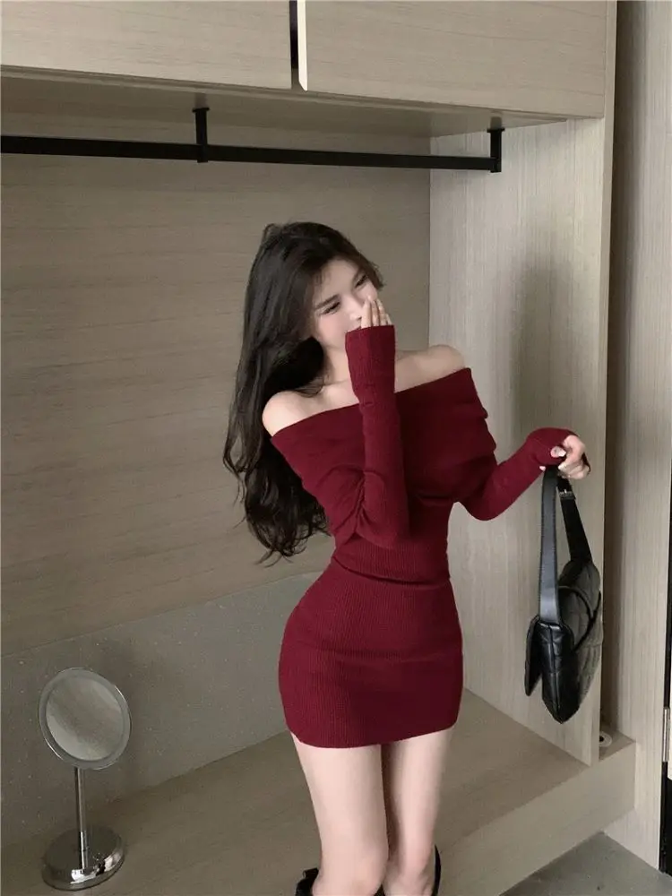 Schwarz Off Schulter Mini Kleider Elegante Langarm Mode Schlank Sexy Frauen Herbst Winter Kleidung Dünne Pullover Kleid Bodycon