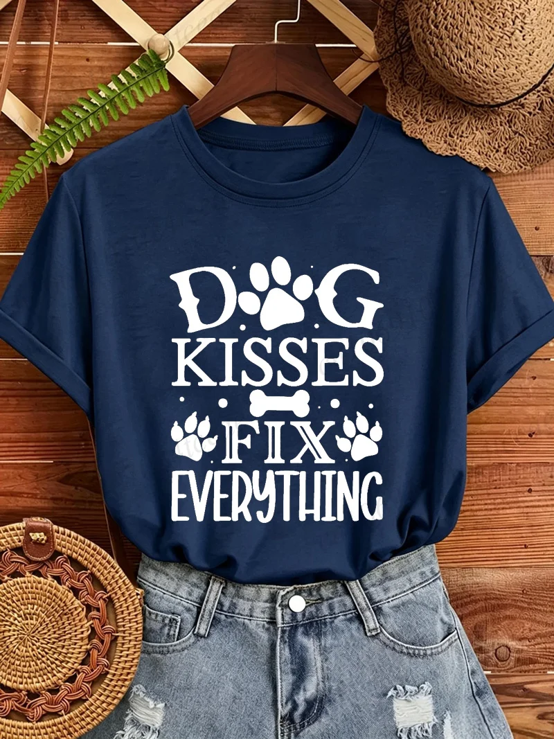 T-Shirt „Dog Kisses Fix Everything“ Mit Pfotenprint, Weiß, Kurzarm, Rundhals T-Shirt „Dog Kisses Fix Everything“ Mit Pfotenprint, Weiß, Kurzarm, Rundhals - Image 4