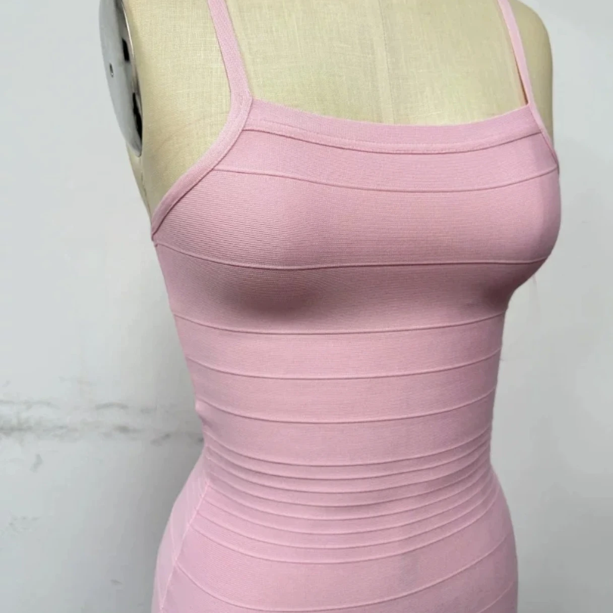 Sexy Ärmelloses Damen-Bandagekleid Ärmelloses Bandeau Geripptes Bodycon Minikleid für Dates, Cocktailpartys und Clubwear – Bild 3